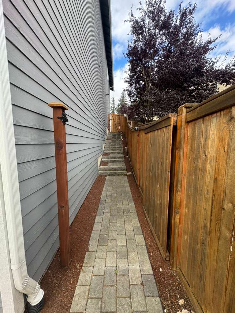 Residential paver walkway